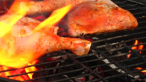 Grilled chicken Stockbeeldmateriaal 40274905
