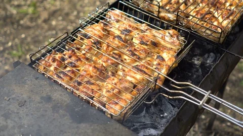 Grilled chicken legs Stock-Footage 75495099