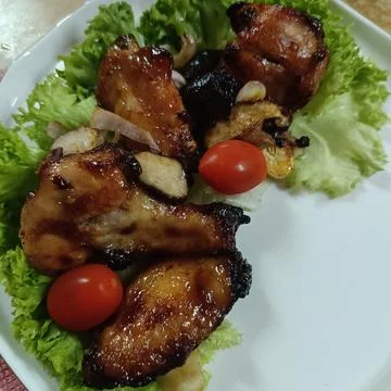 Grilled chicken served Stock Photos