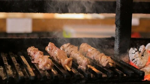 Grilled meat on fire Video stock 92729218