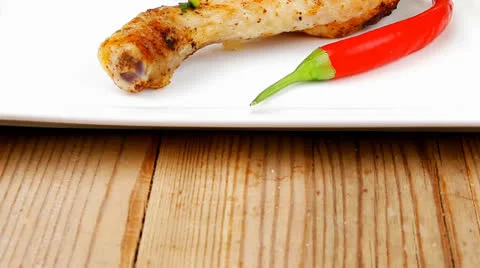 Grilled quarter chicken Vídeos de archivo 22824839