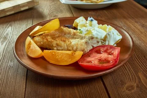 Grilled snapper with yoghurt potatoes Stock-Fotos