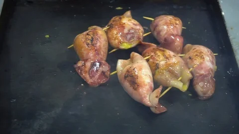 Grilling Bratwurst Sausage Vidéo 105878729