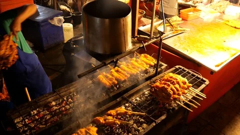 Grilling chicken 動画素材 120414634