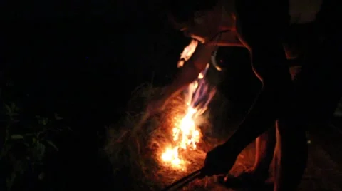 Grilling fish on campfire Video stock 52375436