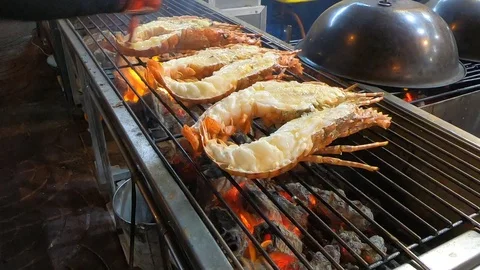 Grilling lobsters 動画素材 107460607