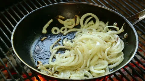 Grilling Onions Stock-Footage 24408547