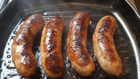 Grilling Sausages Video stock 127108404