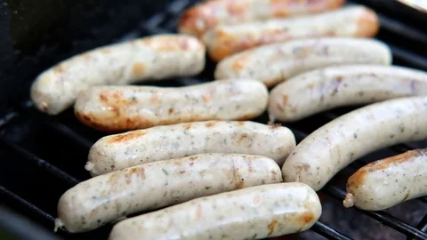 Grilling white sausages 動画素材 78190761