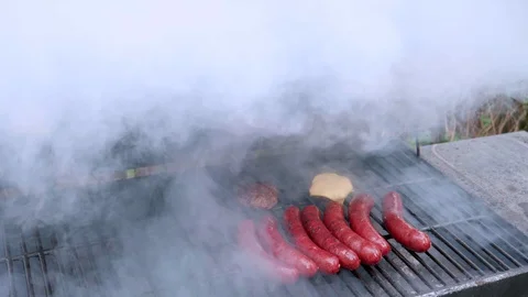 GrillingSausages 03 库存影片 129344293