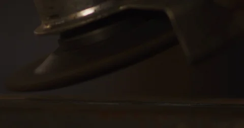 Grinder in action, grinder sparks 库存影片 127695184