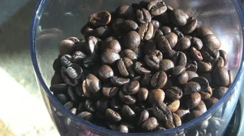 Grinding Coffee Stockbeeldmateriaal 11607989