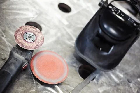 Grinding Equpment on Table 스톡 사진