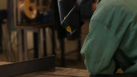 Grinding metal on table 스톡 동영상 10716853