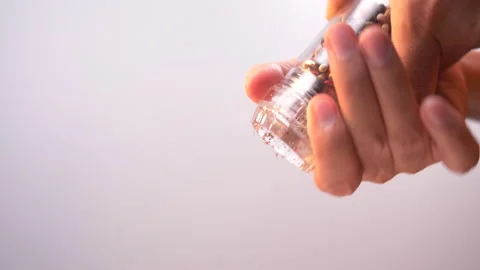 Grinding peppercorn for cooking Stock-Footage 137216563