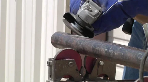 Grinding weld on pipe Stock-Footage 44266758
