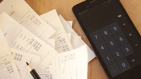 Grocery Receipts. Expense tracker. Spending control Vídeo Stock 70409753
