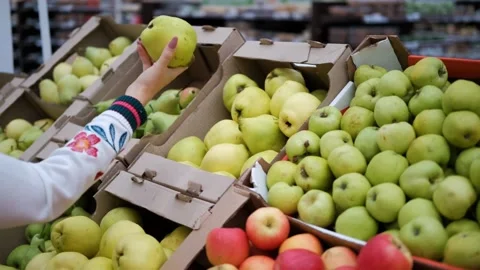 Grocery store fresh vegetable and organic fruit foods make healthy diet meals 스톡 동영상 334644222