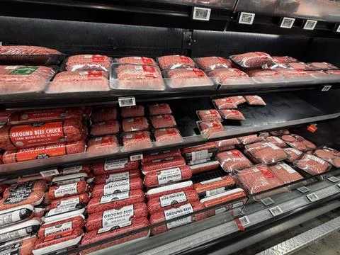 Grocery Store Ground Beef Display With Packaged Fresh Meat Stock Photos
