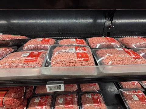 Grocery Store Ground Beef Display With Packaged Fresh Meat Stock Photos