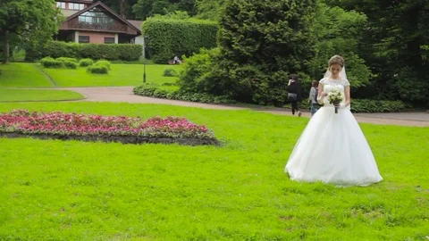 The groom goes to the bride Stock Footage 72458906