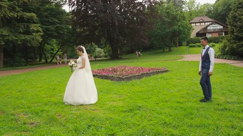 The groom goes to the bride Stock Footage 73269108