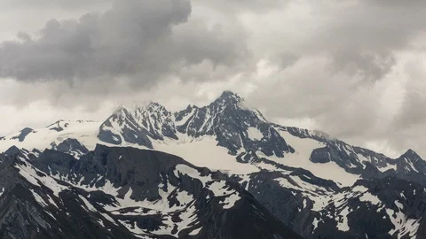 Grossglockner alpine spring time lapse Stock Footage 122442984