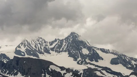 Grossglockner alpine spring time lapse Видео 122443544