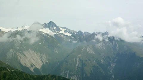 Grossglockner peak time lapse Stockbeeldmateriaal 29772685