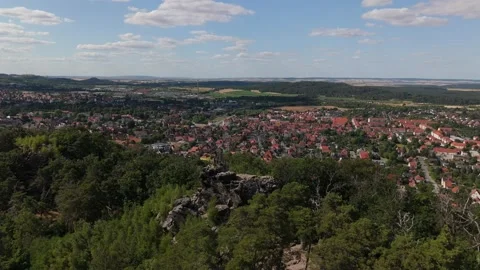 Grossvaterfelsen Rock Forward Push Flyover Aerial Harz Germany Blankenburg Vídeo Stock 339215096