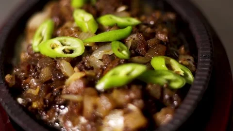 Ground Beef Cooking in Pan with Green Bell Peppers Close-Up Vídeo Stock 339111269