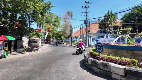 Ground Level POV Street Roundabout In Lumajang Indonesia Видео 345153602