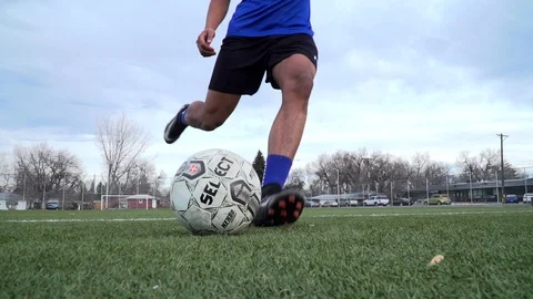 Ground Level soccer kick 스톡 동영상 85606255