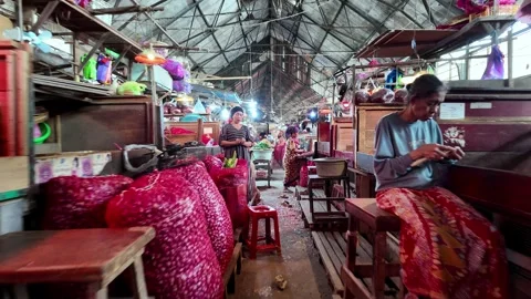 Ground Level View Inside Traditional Indonesian Market Stockbeeldmateriaal 345156302