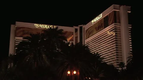 Ground Level View of the Mirage Hotel &amp; Casino In Las Vegas Video stock 18981352