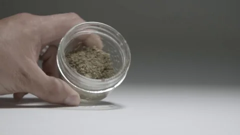Ground up Medical Marijuana Vídeo Stock 79452503