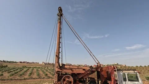 	Ground water hole drilling machine 動画素材 240991130