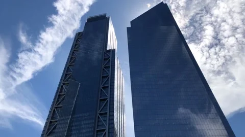 GROUND ZERO- ONE WORLD TRADE CENTER- LOOKING UP AT TALL SKYSCRAPERS Vídeo Stock 132212035