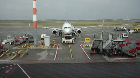 Grounded plane, Static plane, Gate equipment Stock Footage 340665100