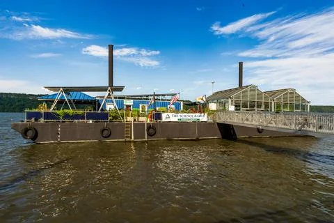 Groundwork Hudson Valley's Science Barge is a sustainable urban farm Stock Photos