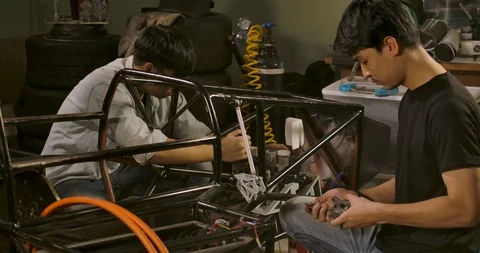 Group of Automotive Engine Design Engineers Working in Studio Workshop. 스톡 동영상 115290482