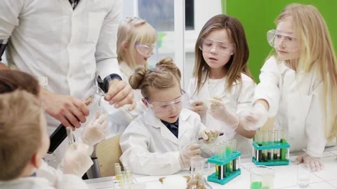 Group of children making science experiments. Education. Stock Footage 85967508