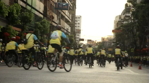 Group of cyclists on street Video stock 59831883