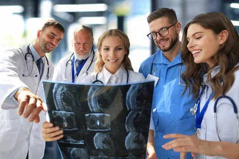 Group of doctors checking x-rays in a hospital. Foto stock