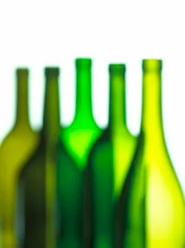 GROUP OF FIVE EMPTY WINE BOTTLES Foto stock