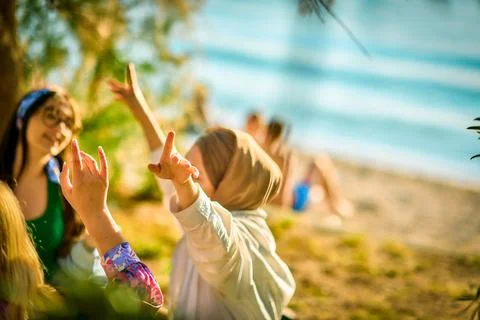 Group of friends having fun on the beach Foto stock
