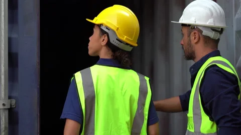 Group of harbor worker discussion and using digital tablet checking quality i Stock Footage 157715167