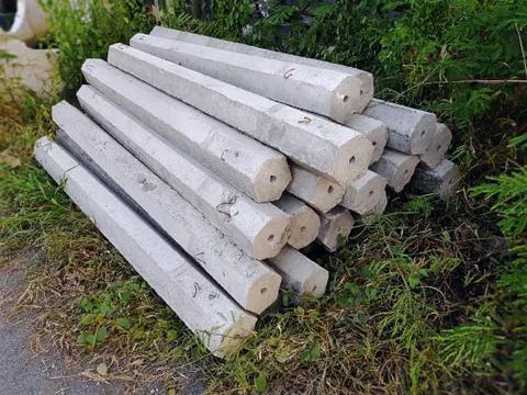 Group of Hexagonal Foundation Piles for Construction Work Foto stock