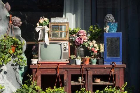 Group of old objects in the daylight Foto stock