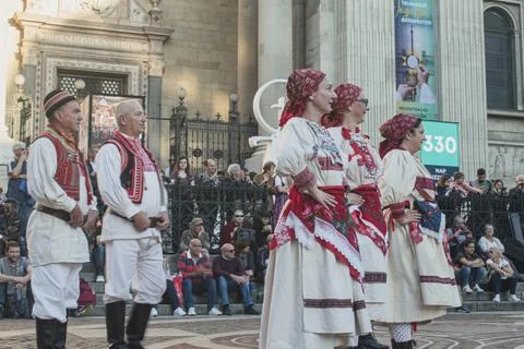 Group of people dancing in Budapest Stock-Fotos